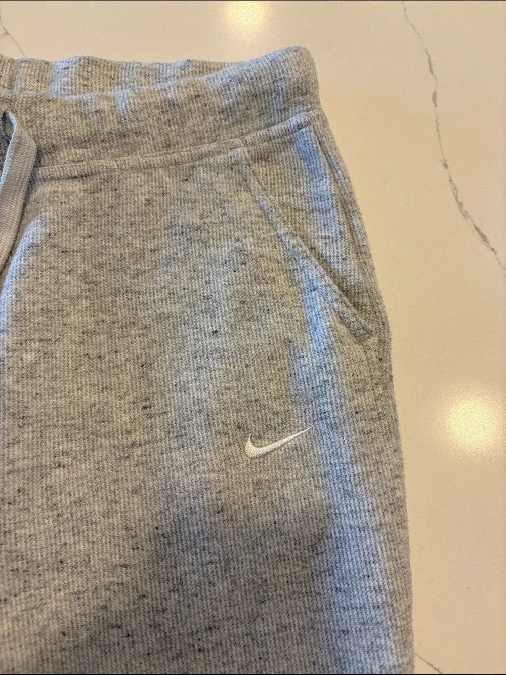 Nike Athletic Therma Tapered Joggers ~ Small ~ Heathered Grey